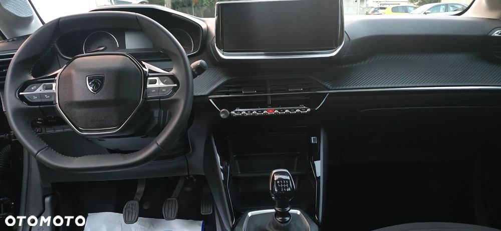 Peugeot 208 - 21