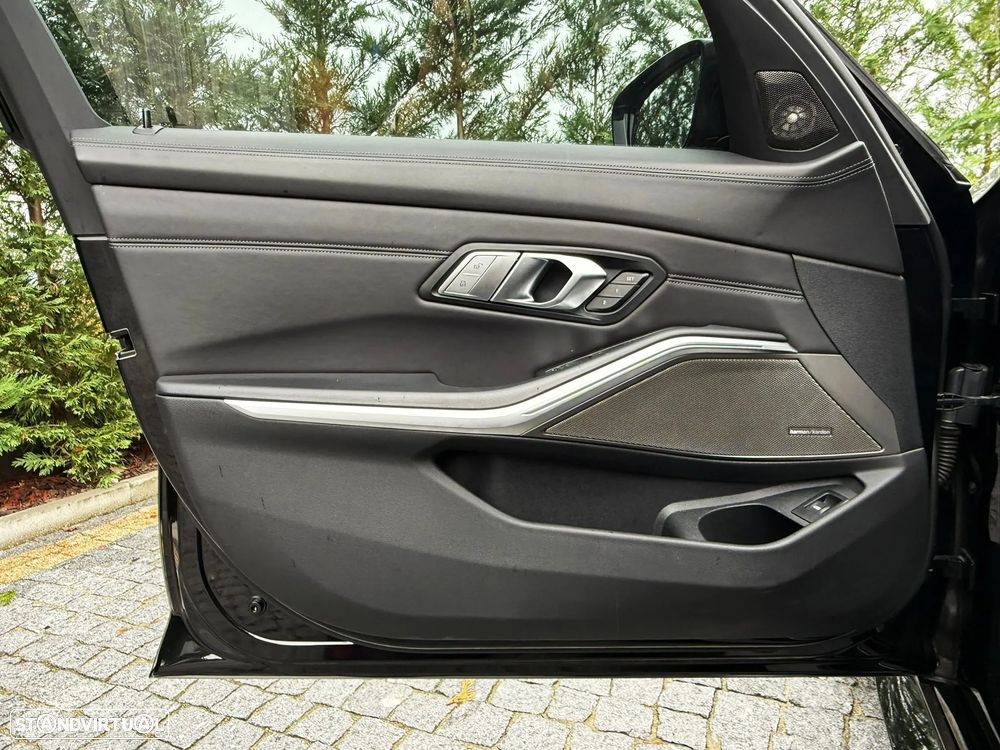 BMW M3 Competition xDrive - 11