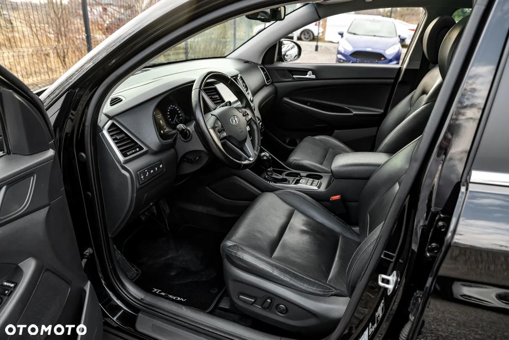 Hyundai Tucson 2.0 CRDI 4WD Automatik Premium - 16