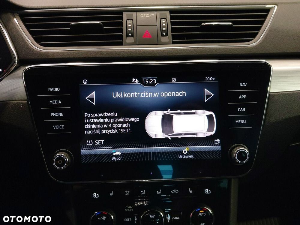 Skoda Superb 2.0 TSI Ambition DSG - 29