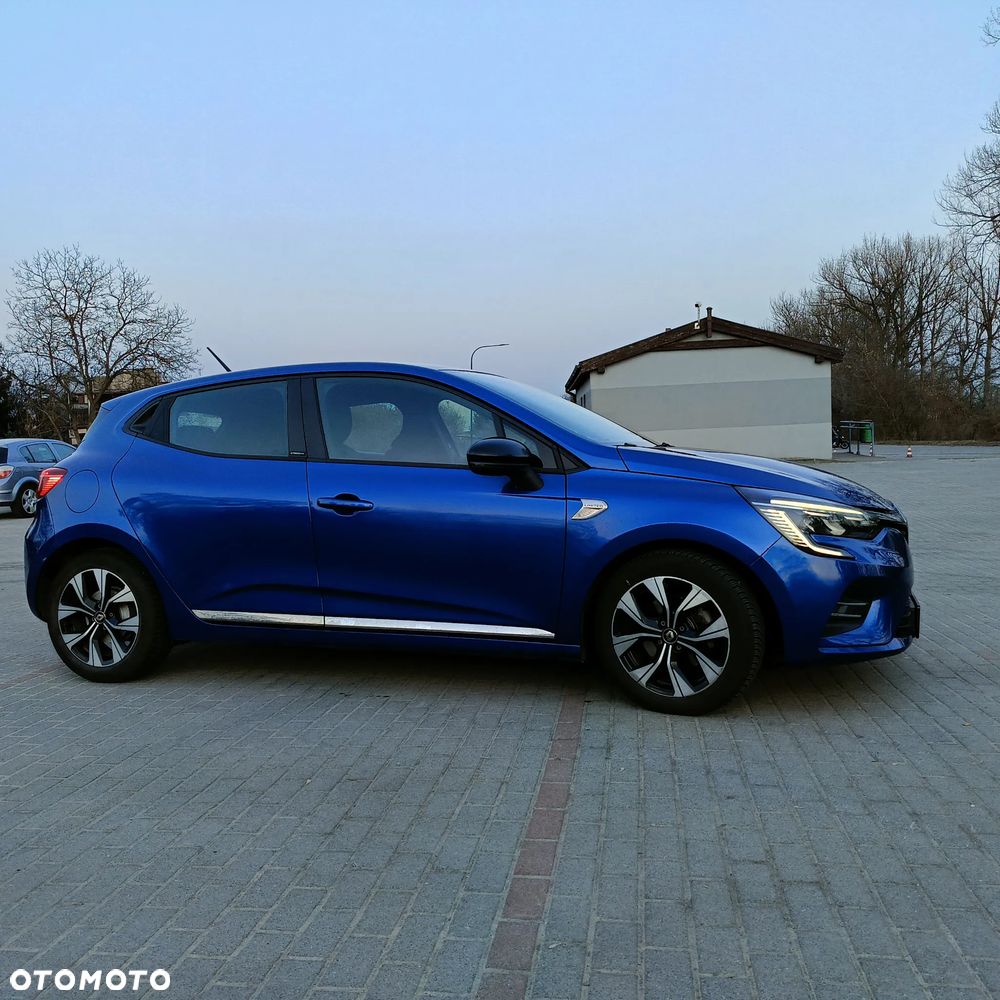 Renault Clio - 11