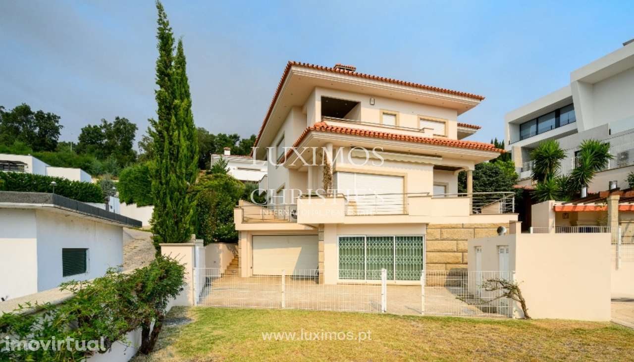Moradia com piscina e vistas de rio à venda em Jovim - Grande imagem: 5/25