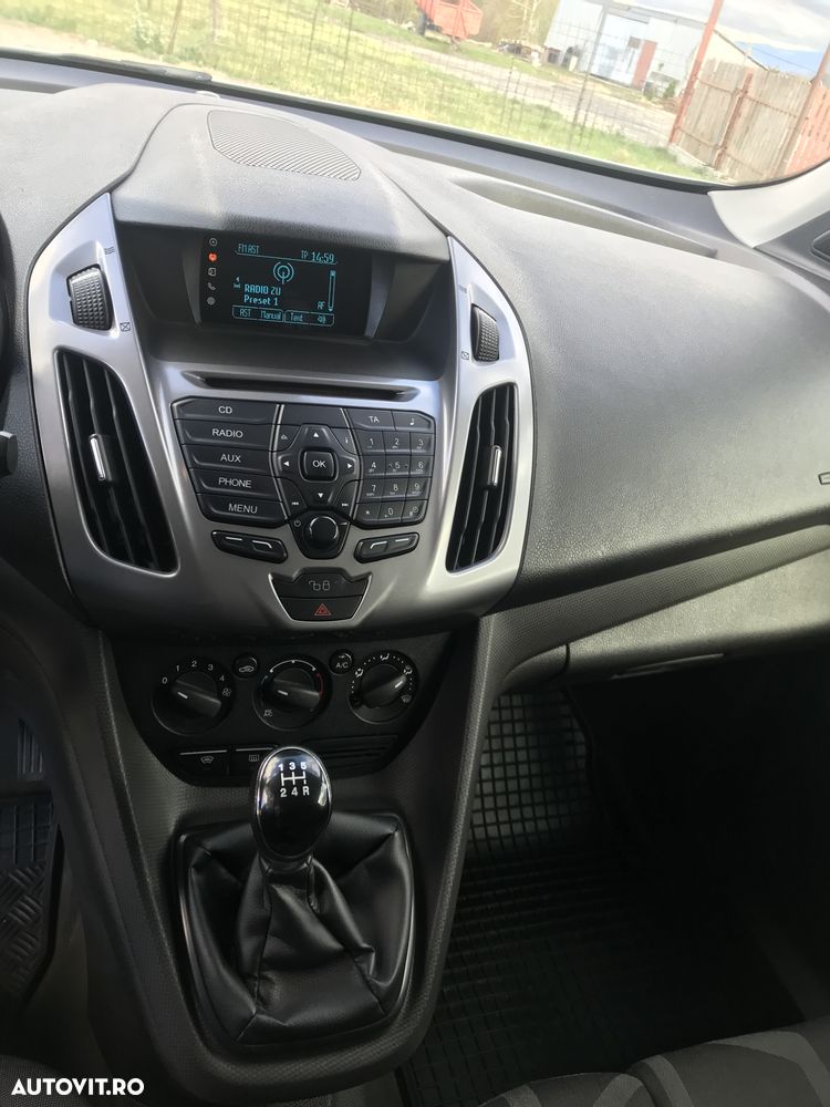 Ford Transit Connect - 10