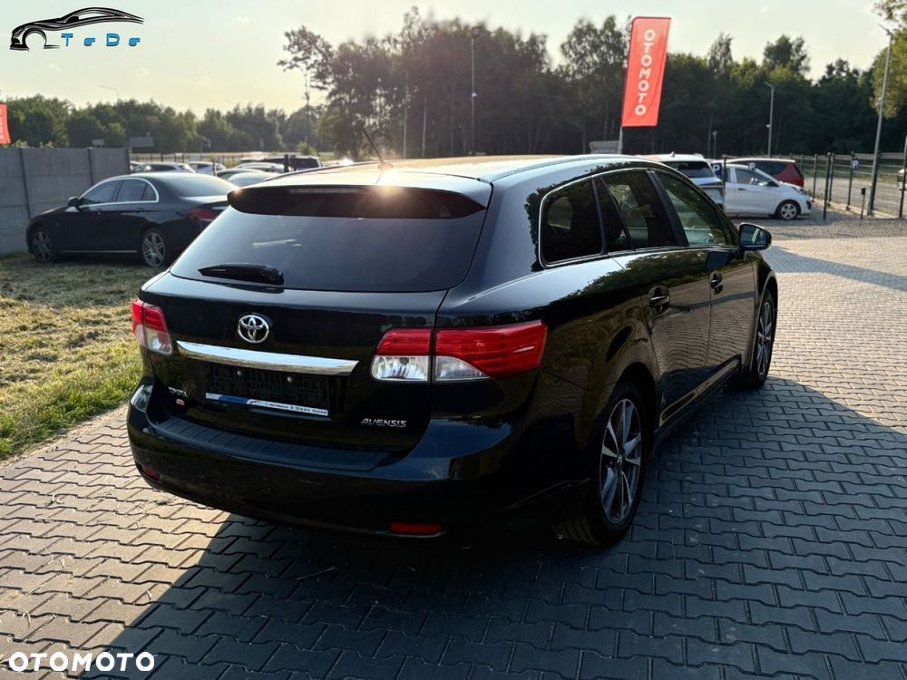 Toyota Avensis Touring Sports 1.8 Executive - 13