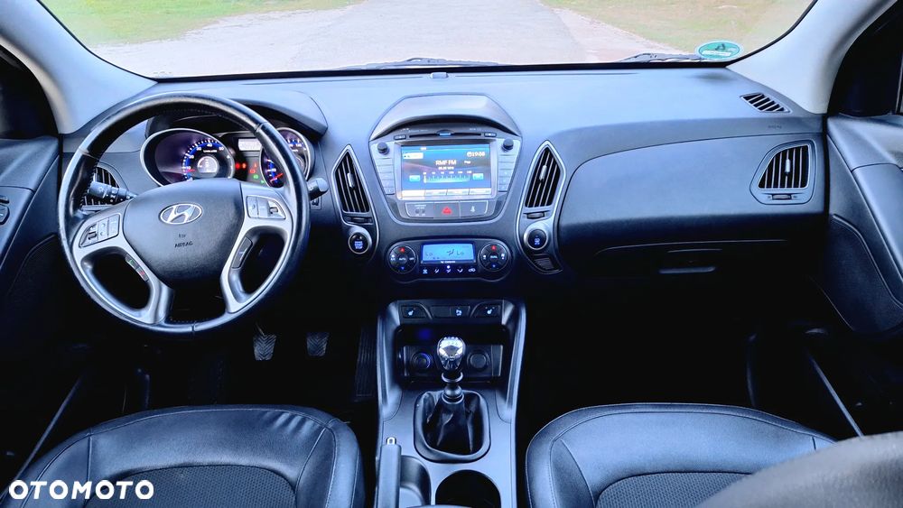 Hyundai ix35 1.6 2WD Fifa World Cup Edition - 39