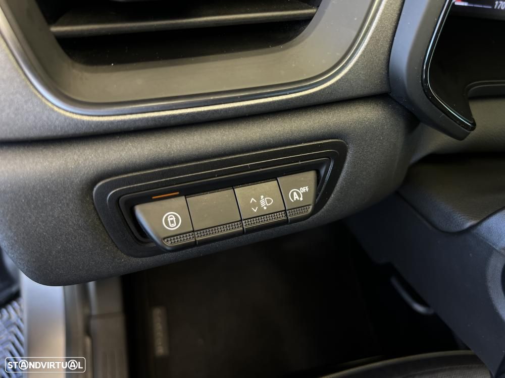 Renault Captur 1.0 TCe Techno Bi-Fuel - 19