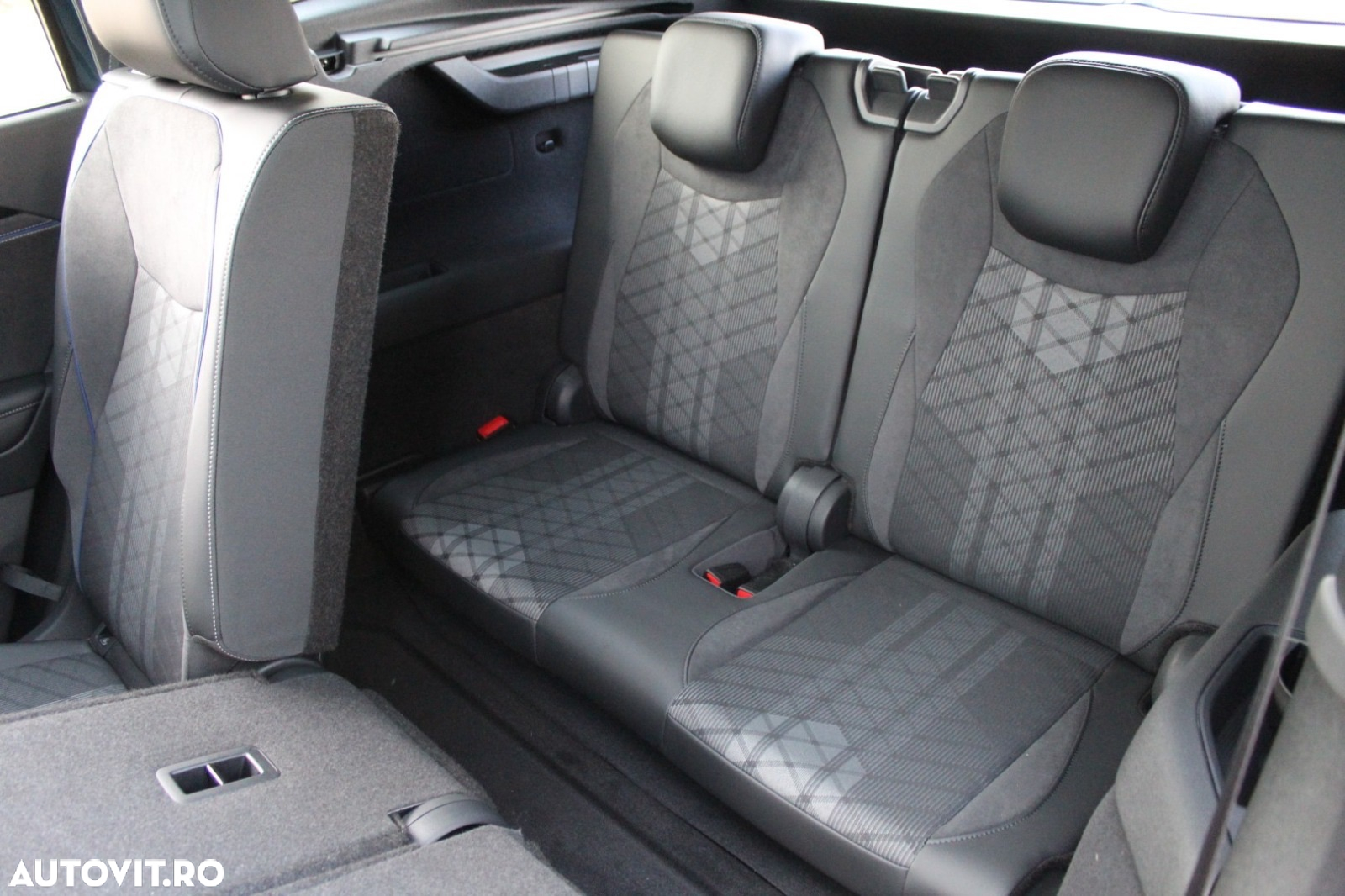 Volkswagen Tayron 2.0 TDI 4Motion DSG R-Line - 10