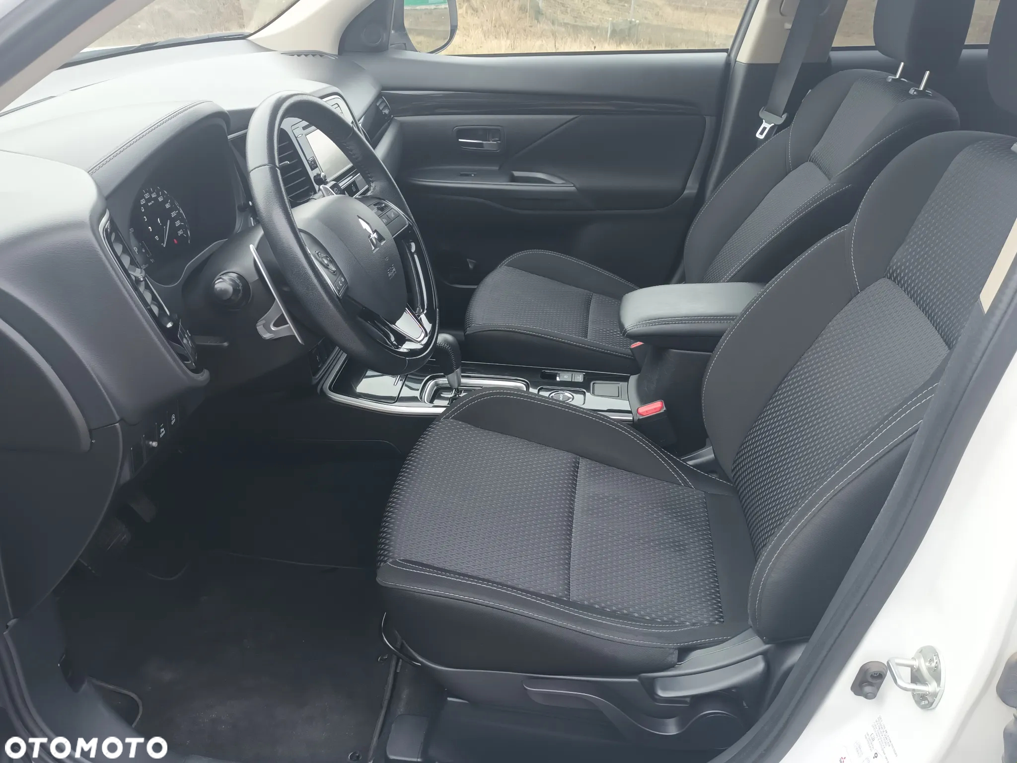 Mitsubishi Outlander 2.0 Intense Comfort 4WD CVT - 20