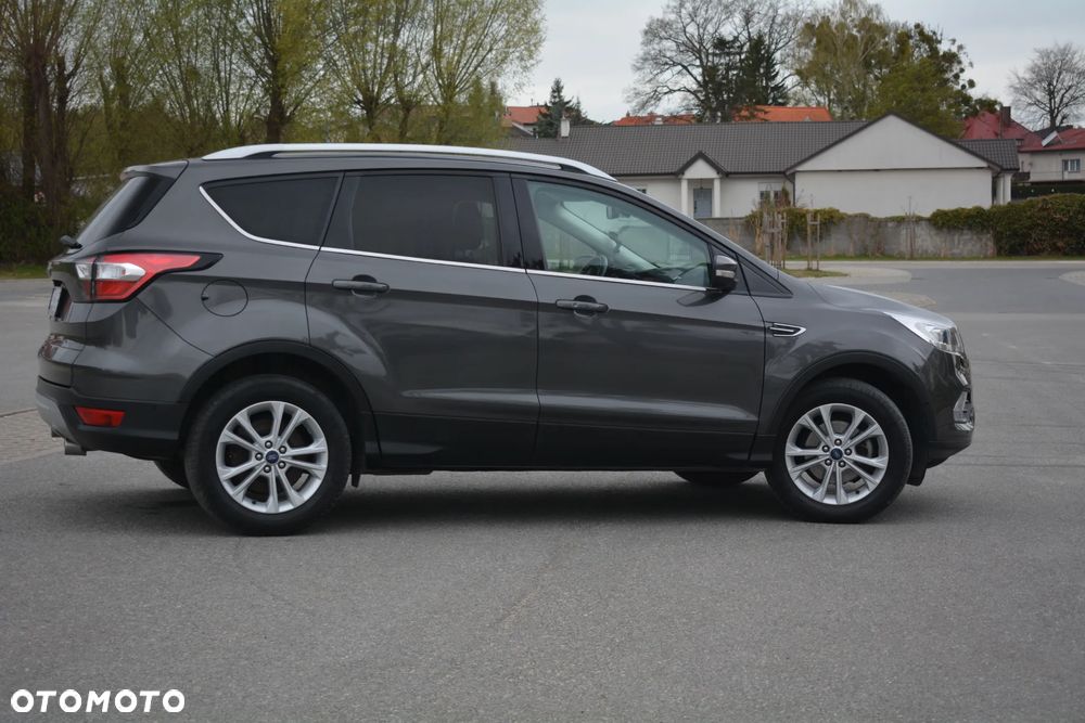 Ford Kuga - 17
