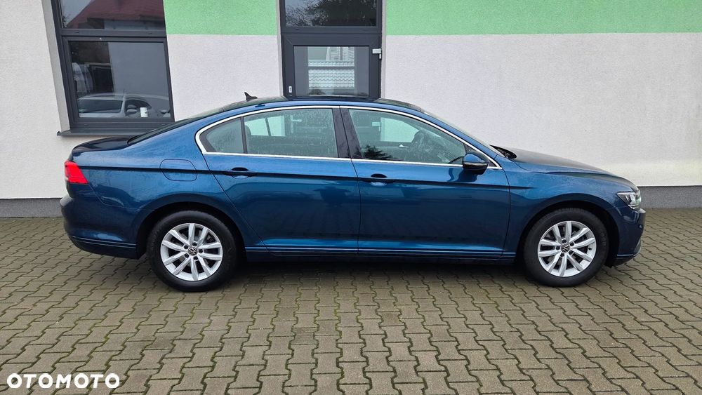 Volkswagen Passat 1.5 TSI EVO Business - 10