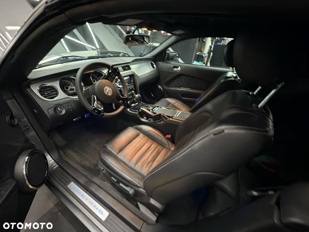 Ford Mustang 3.7 V6 Premium - 14