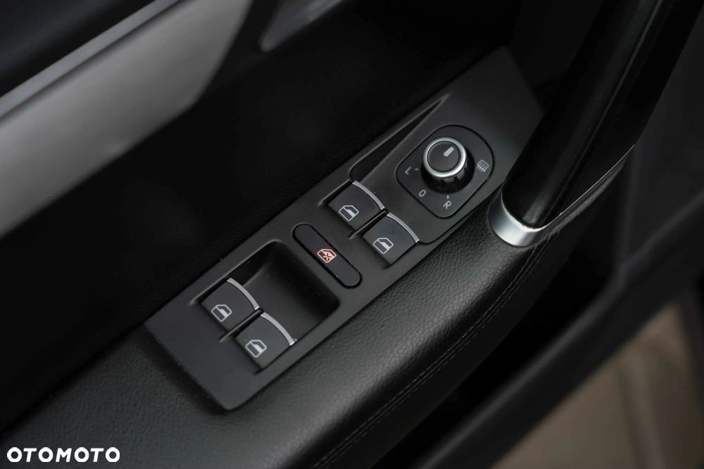 Volkswagen Passat Variant 2.0 TDI Highline DSG - 15