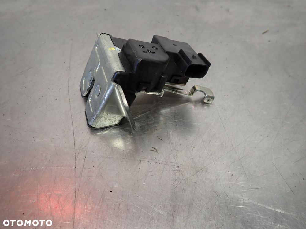 ZAMEK KLAPY BAGAŻNIKA HYUNDAI I10 II - 3