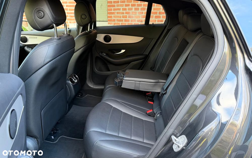 Mercedes-Benz GLC - 26