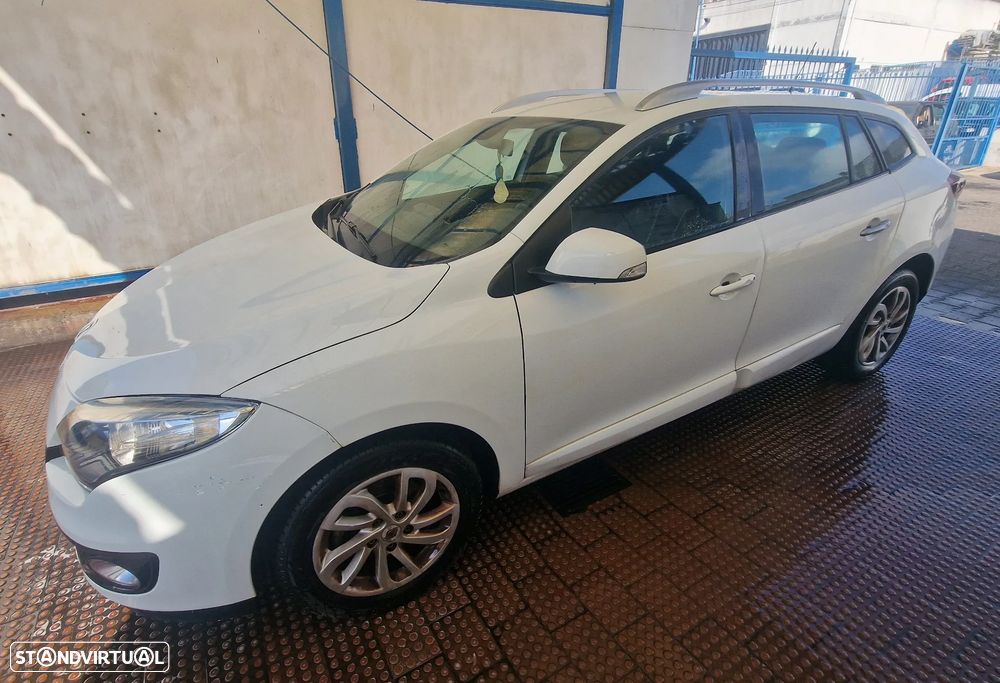 Renault Mégane Sport Tourer ENERGY dCi 130 Start & Stopp Bose Edition - 3