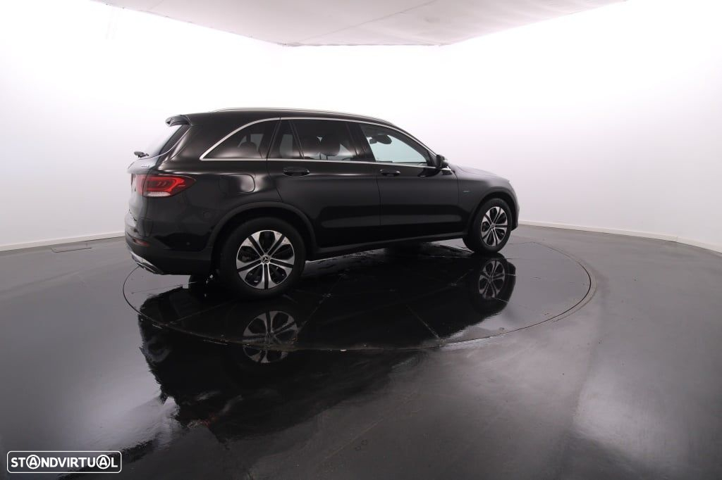 Mercedes-Benz GLC 300 e 4Matic - 8