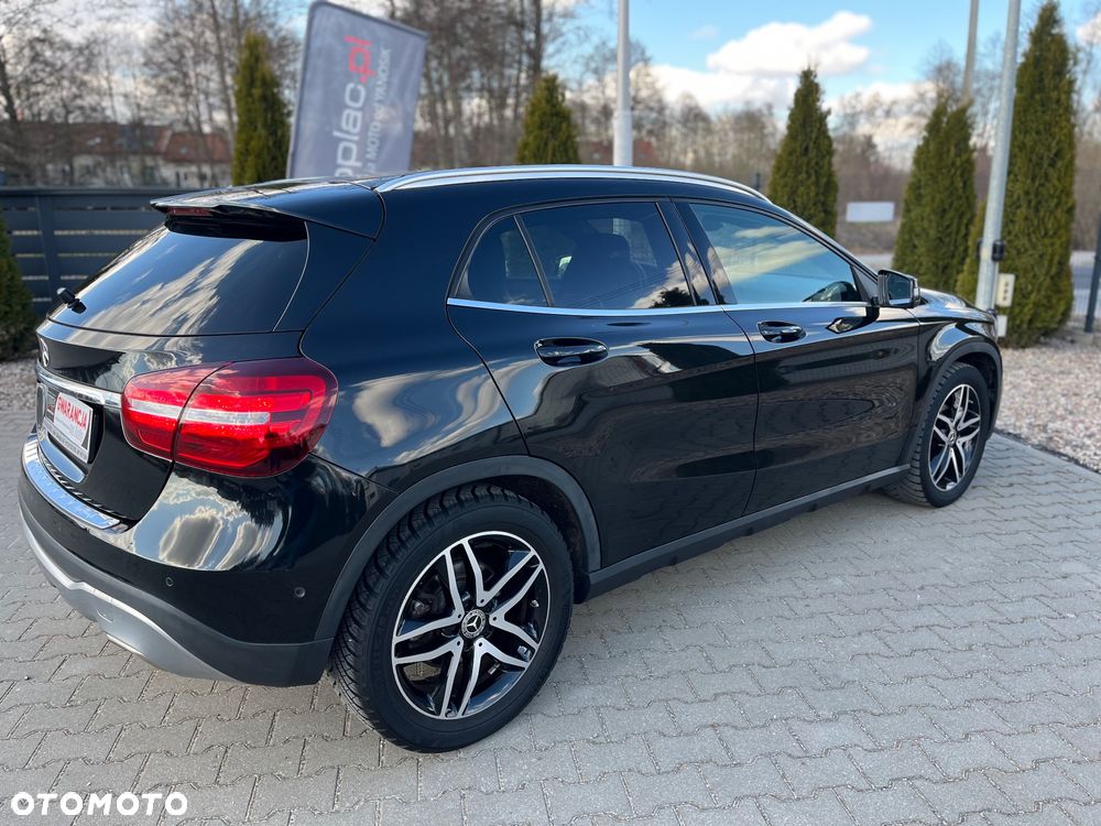 Mercedes-Benz GLA 180 UrbanStyle Edition - 13