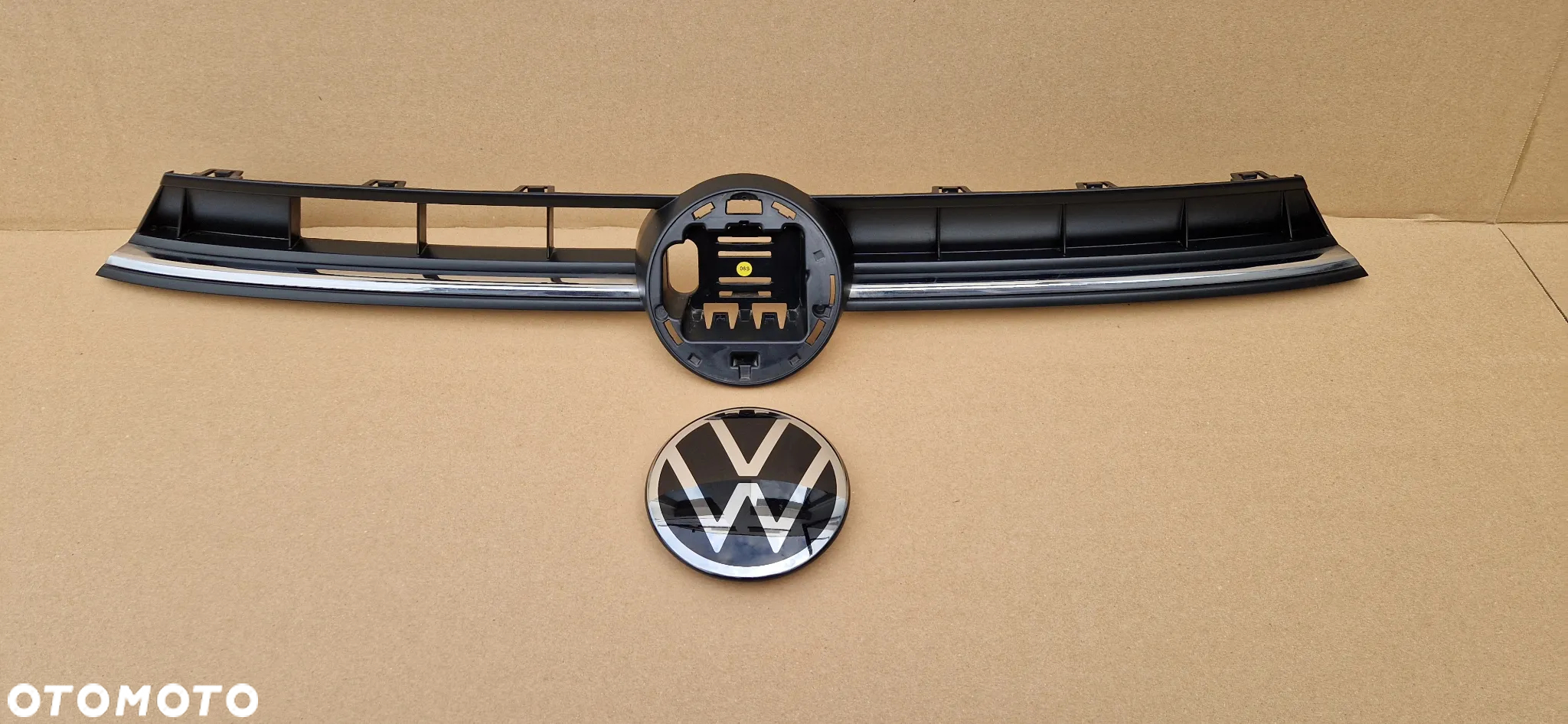 VW POLO 2G LIFT 22- GRILL ATRAPA CHROM RADAR 2GS853651C - 3