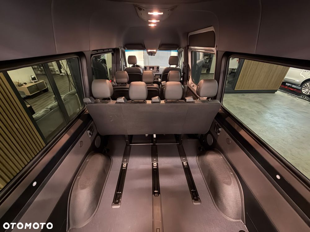 Mercedes-Benz Sprinter - 26