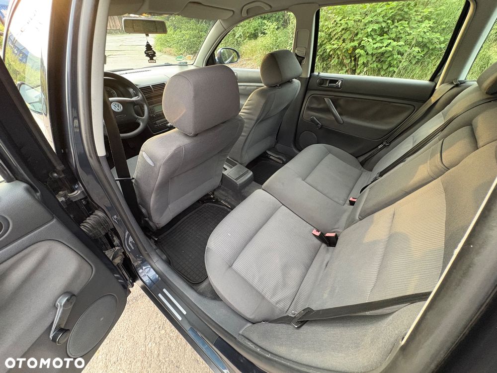 Volkswagen Passat 1.9 TDI Basis - 16