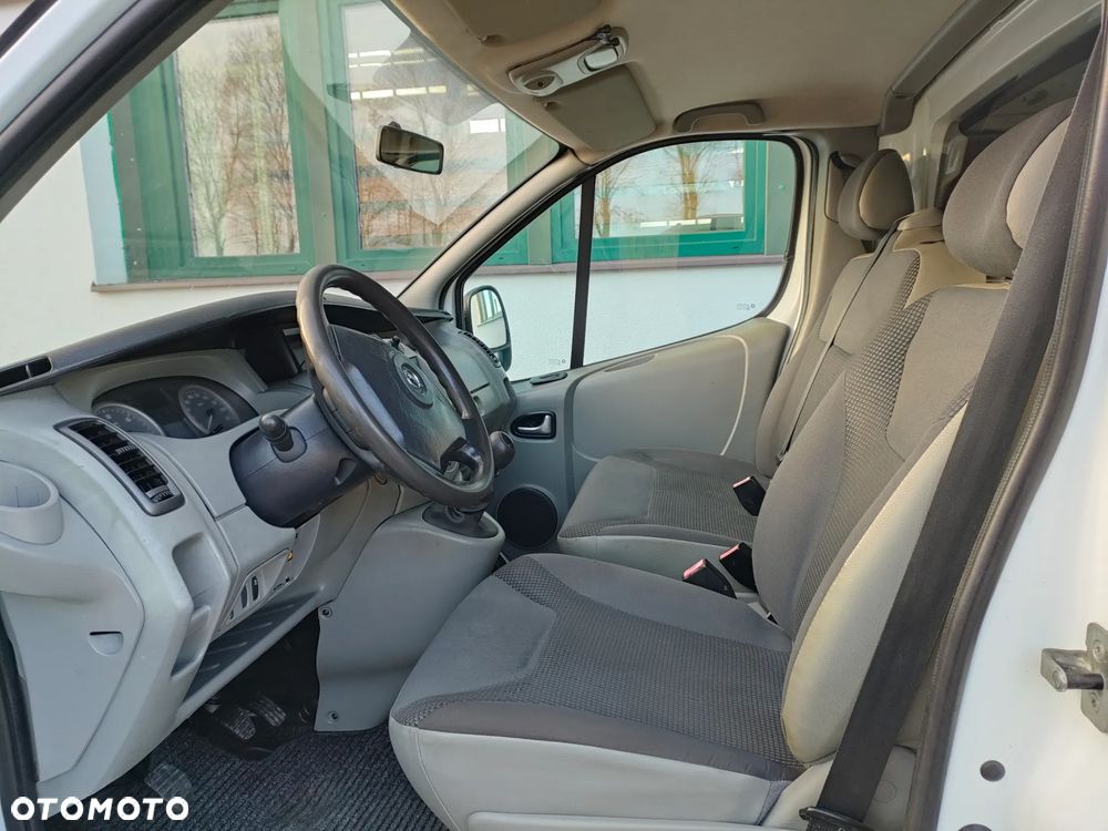 Opel Vivaro - 12