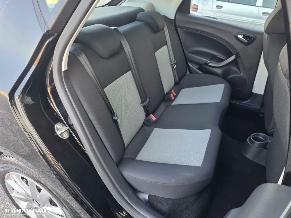 SEAT Ibiza 1.4 TDi Reference — fotografia 8
