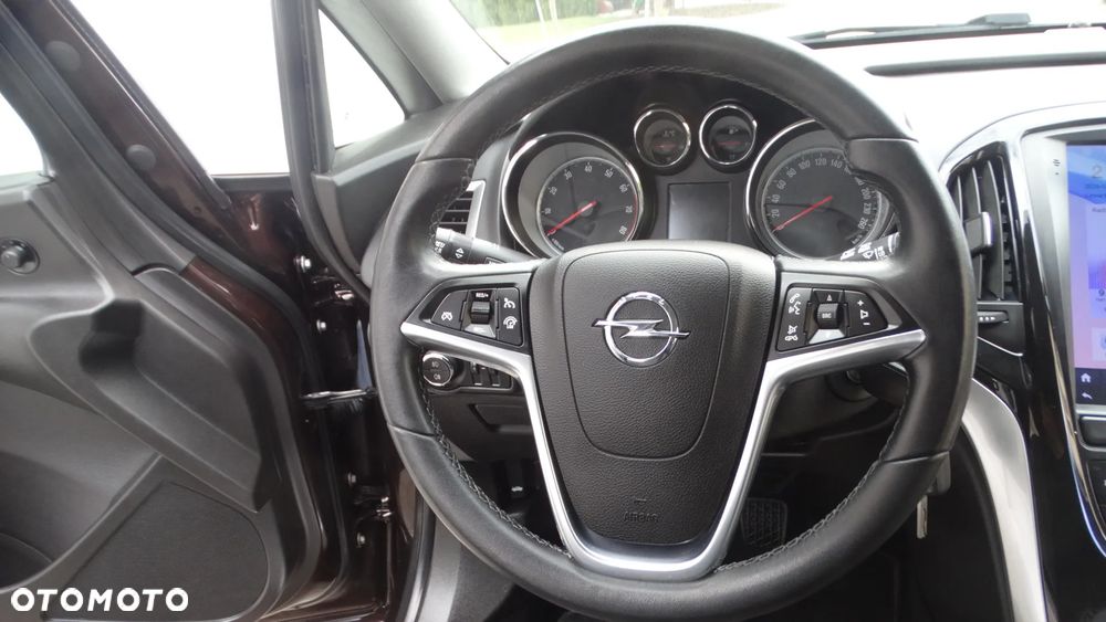 Opel Astra 1.4 Turbo Cosmo - 23