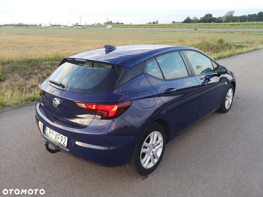Opel Astra 1.6 CDTI Essentia S&S - 19