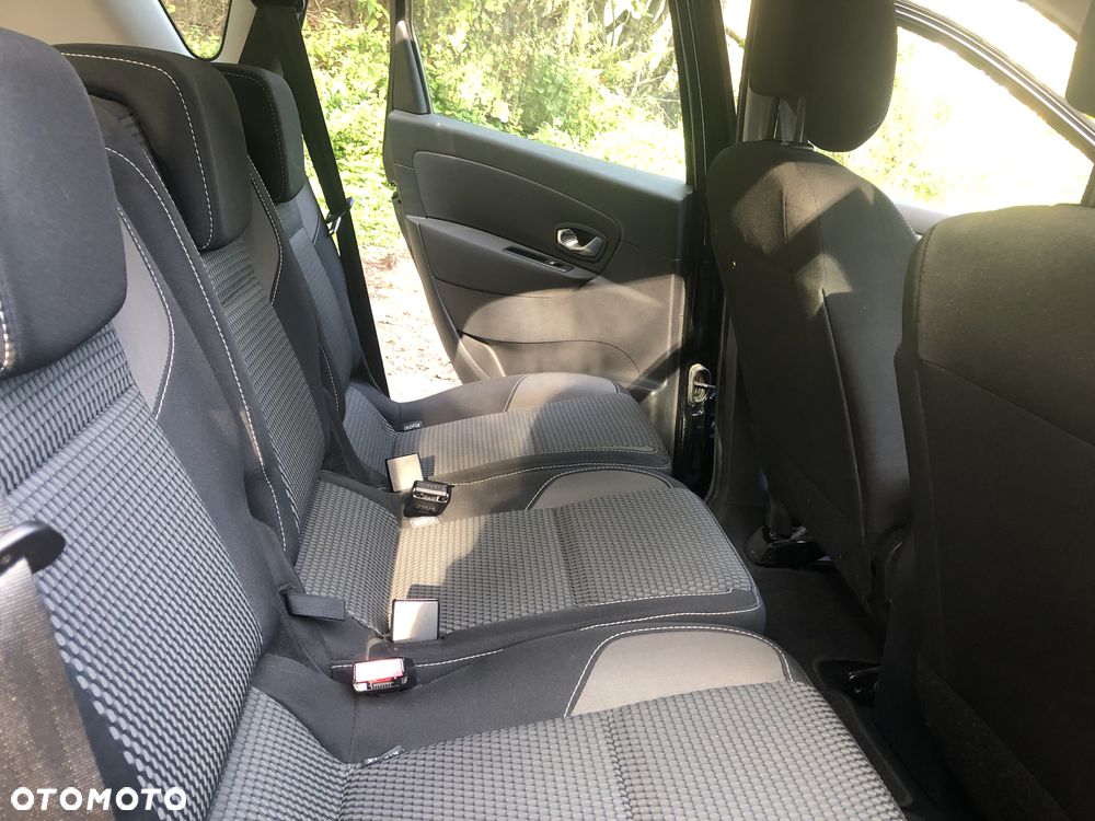 Renault Scenic dCi 110 Xmod Paris - 28