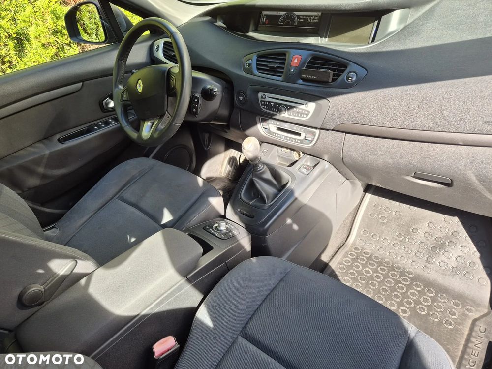Renault Scenic - 9