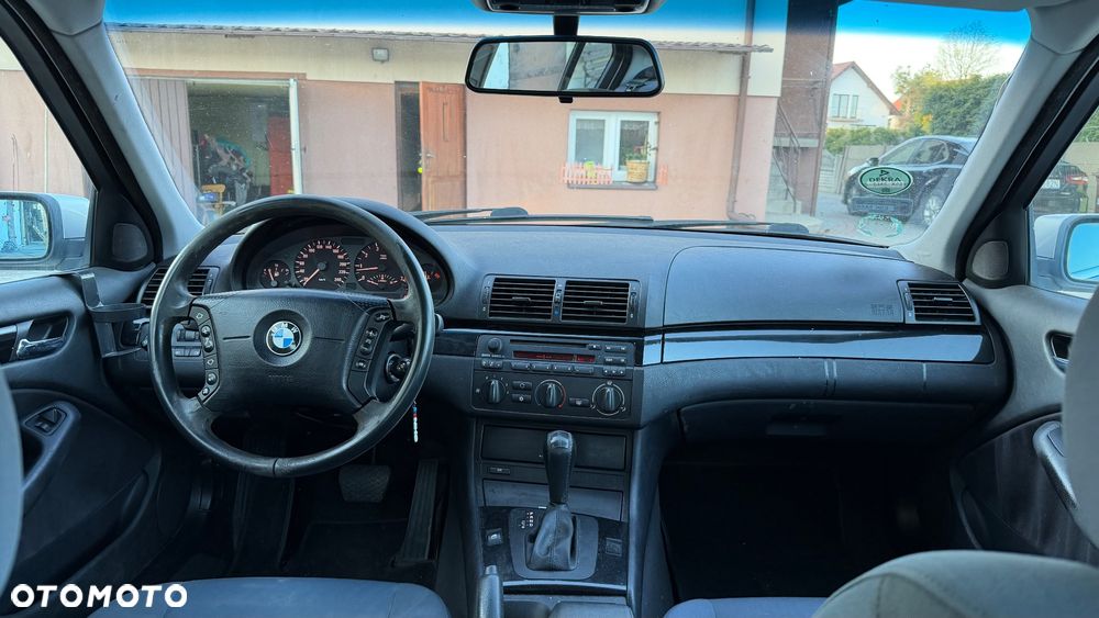 BMW Seria 3 325i - 17