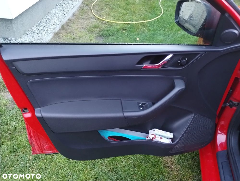 Skoda RAPID 1.6 TDI DPF Active - 9