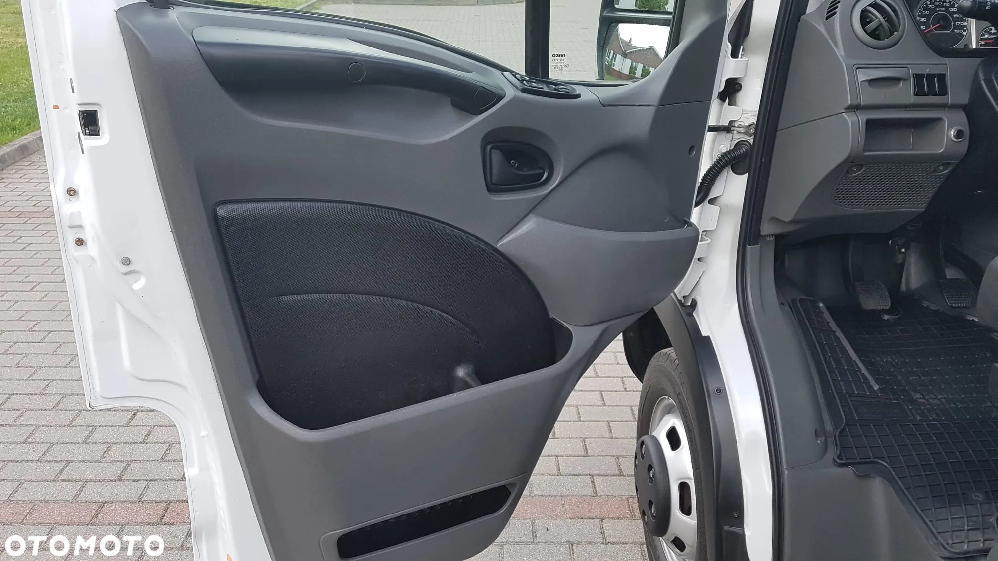 Iveco Daily 40C15 - 11