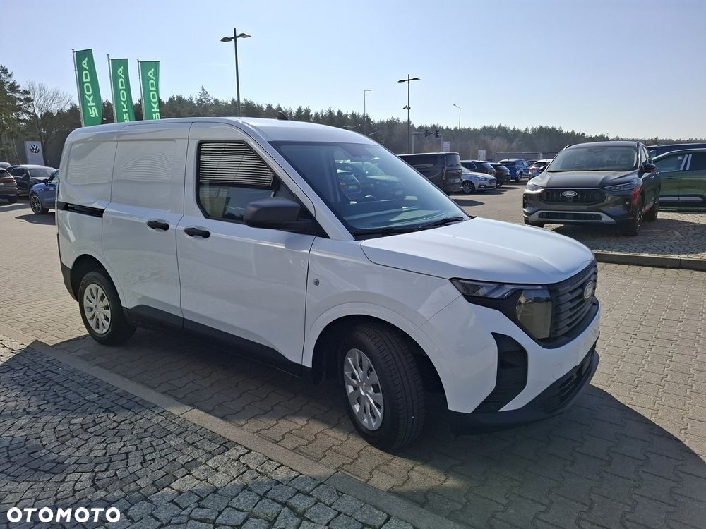 Ford Transit Courier - 8