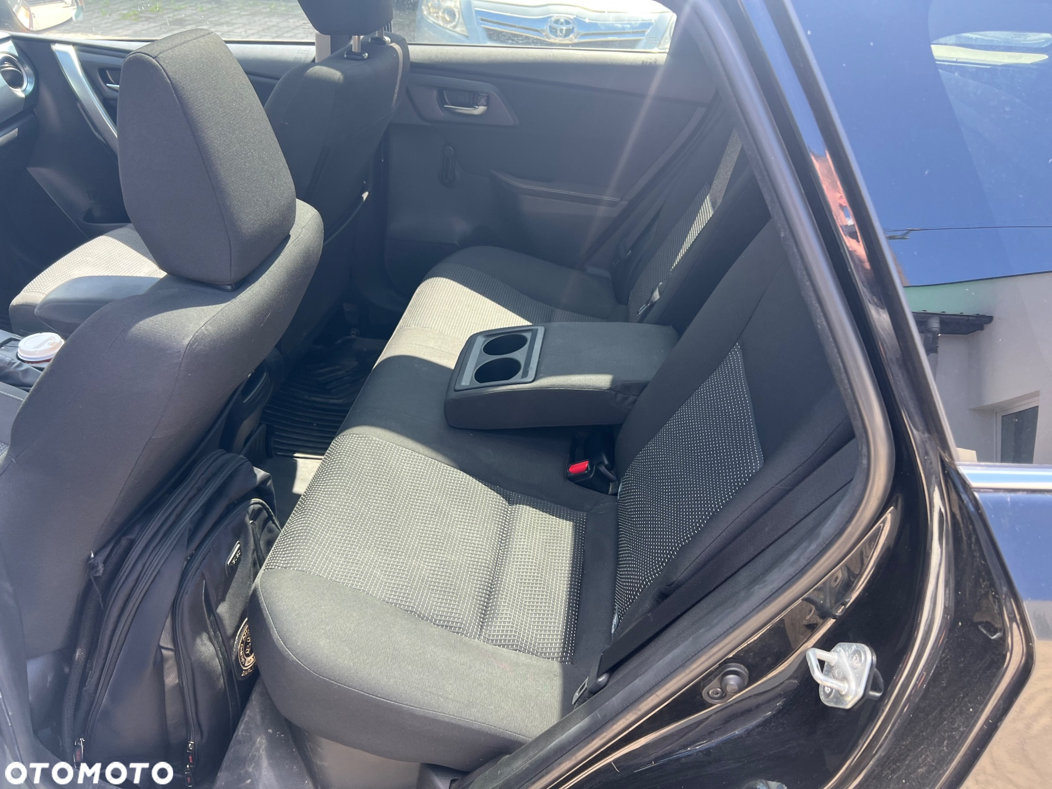 Toyota Auris 1.8 HSD Luna - 6