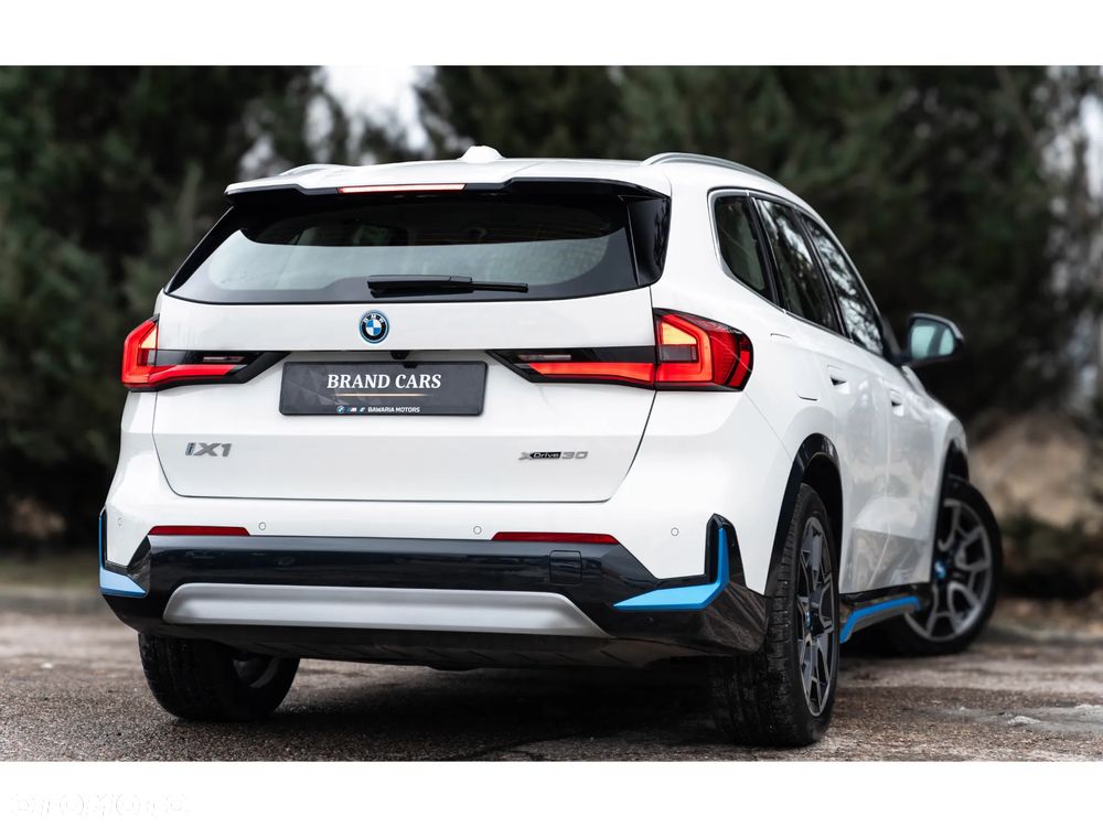 BMW Ix1 2023 photo 4