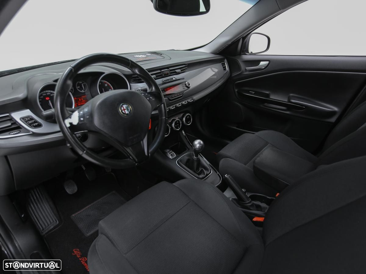 Alfa Romeo Giulietta - 7