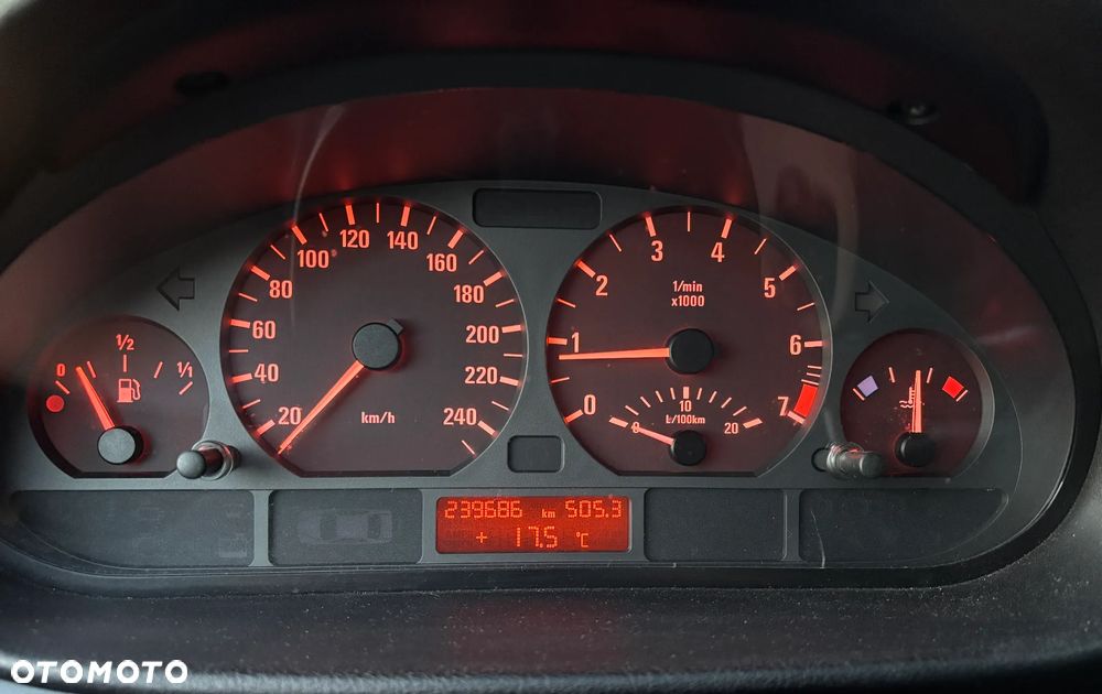 BMW Seria 3 316i - 12