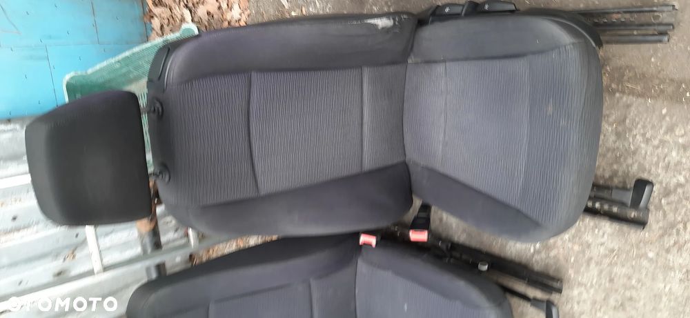 Bmw E81 Europa Przednie siedzenia Fotele Składane Lewy prawy Cena za komplet - 2