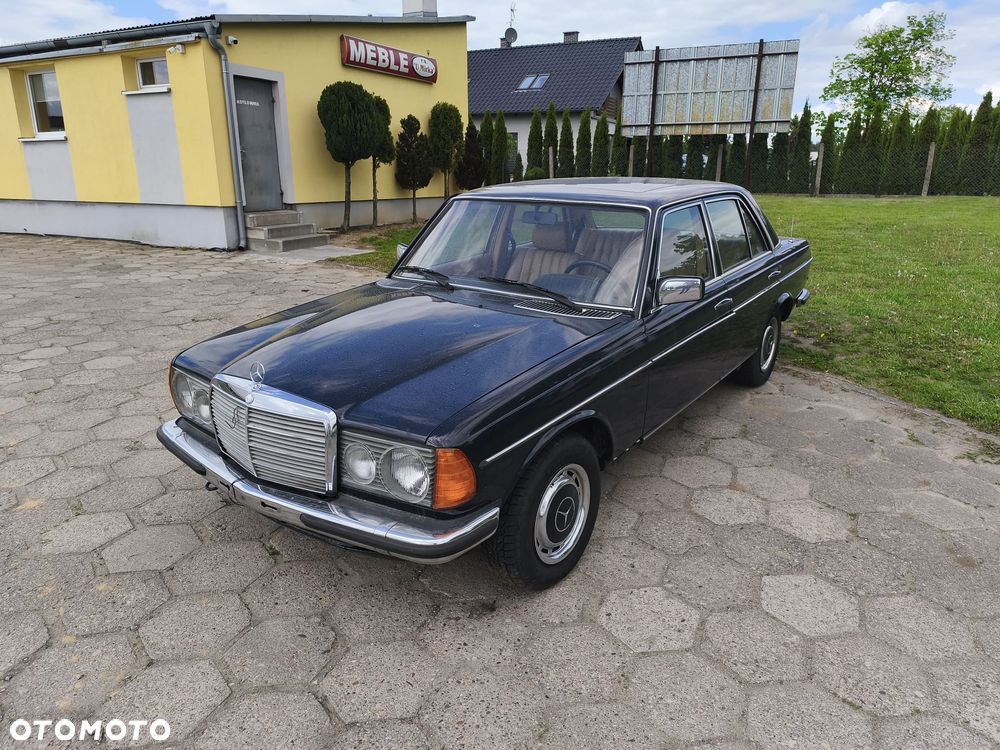 Mercedes-Benz W123 - 2
