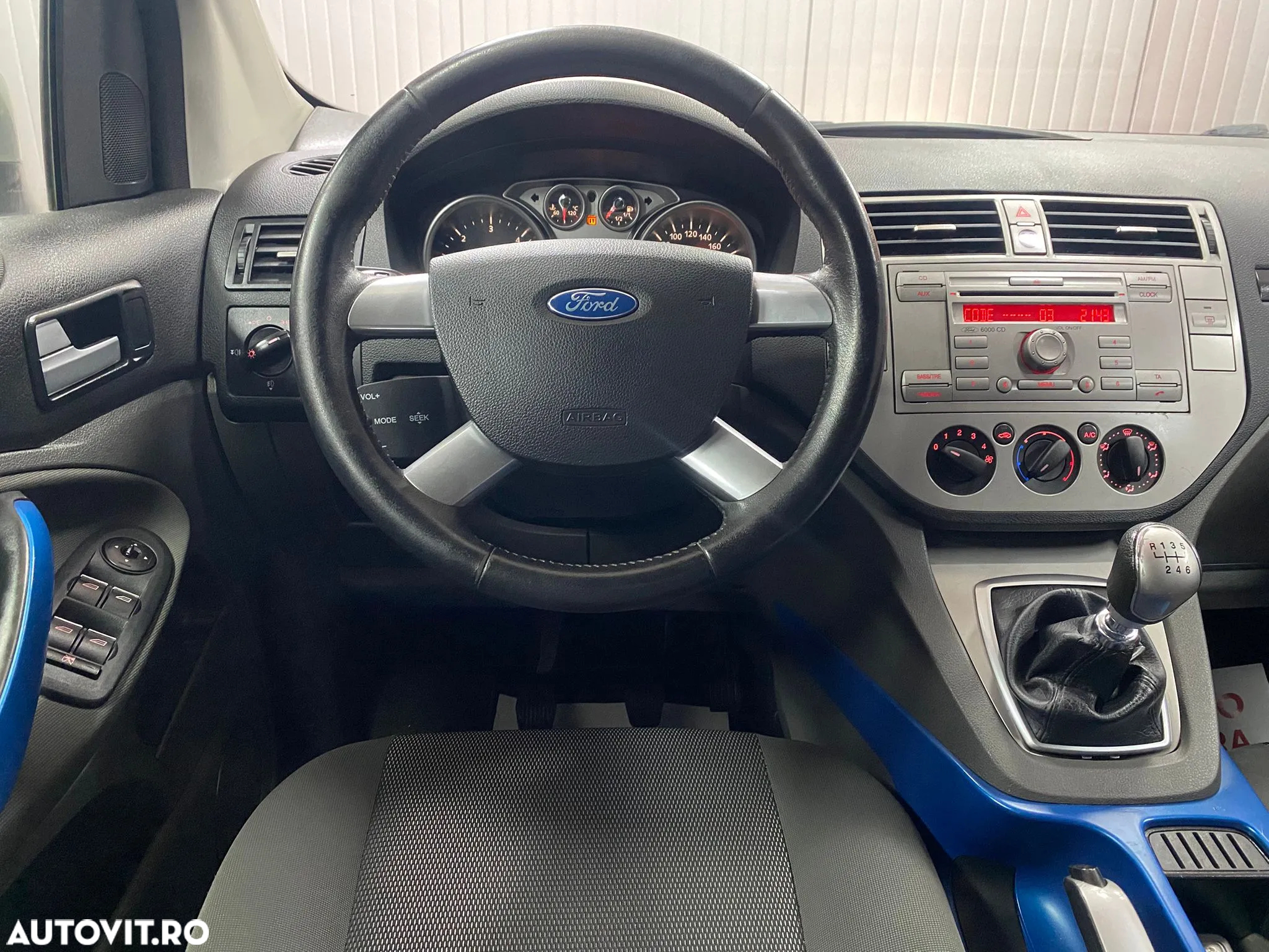 Ford Kuga - 8