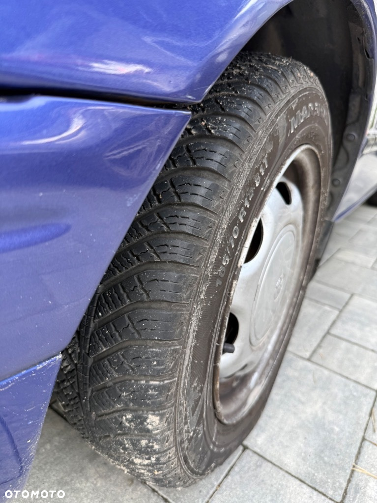 Toyota Corolla 1.4 XLi - 6
