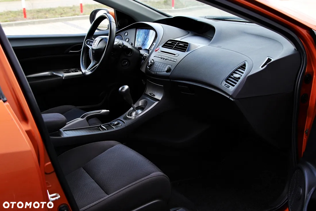 Honda Civic 1.8 Sport - 25