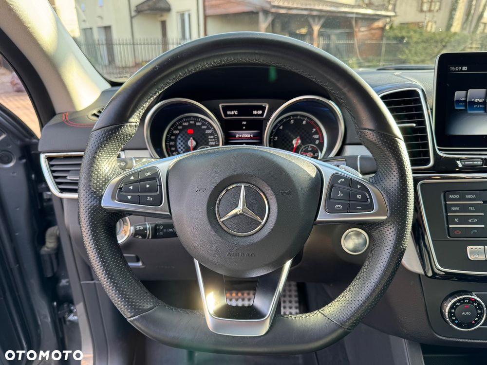 Mercedes-Benz GLE 400 4-Matic 9G-TRONIC - 32