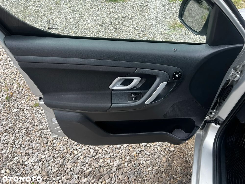 Skoda Roomster 1.4 16V Comfort - 24