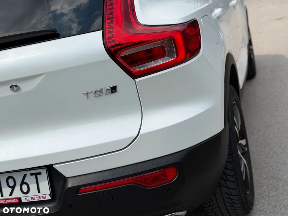 Volvo XC 40 T5 AWD R-Design - 40