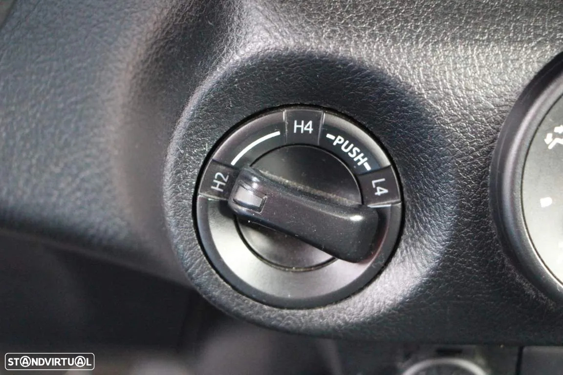 Toyota Hilux 2.4 D-4D 4WD CD CM - 8