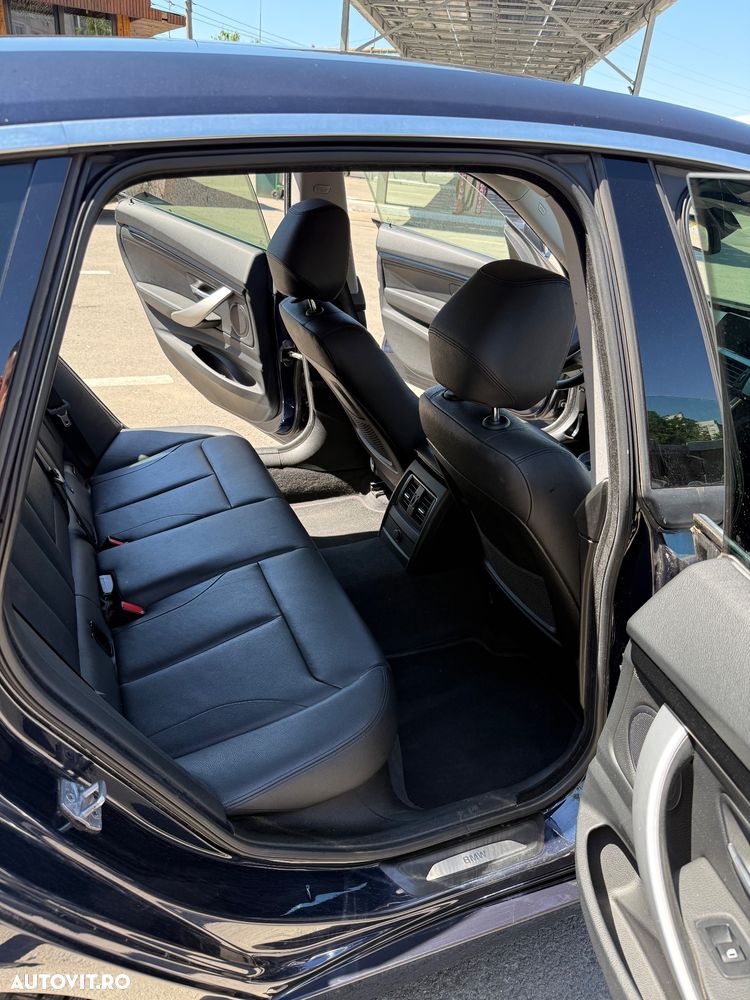 BMW Seria 3 320d Luxury Line - 9