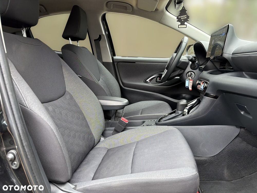 Toyota Yaris Hybrid 1.5 Style - 13