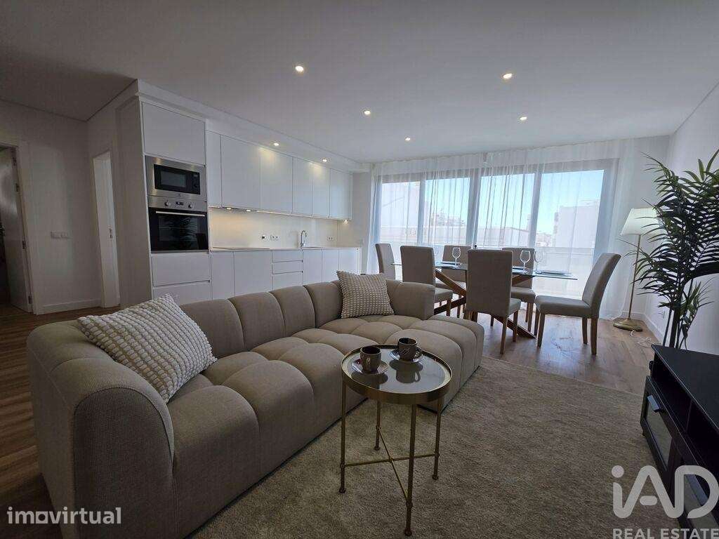 Apartamento T2 em Olhão de 99 m2 - Grande imagem: 2/13